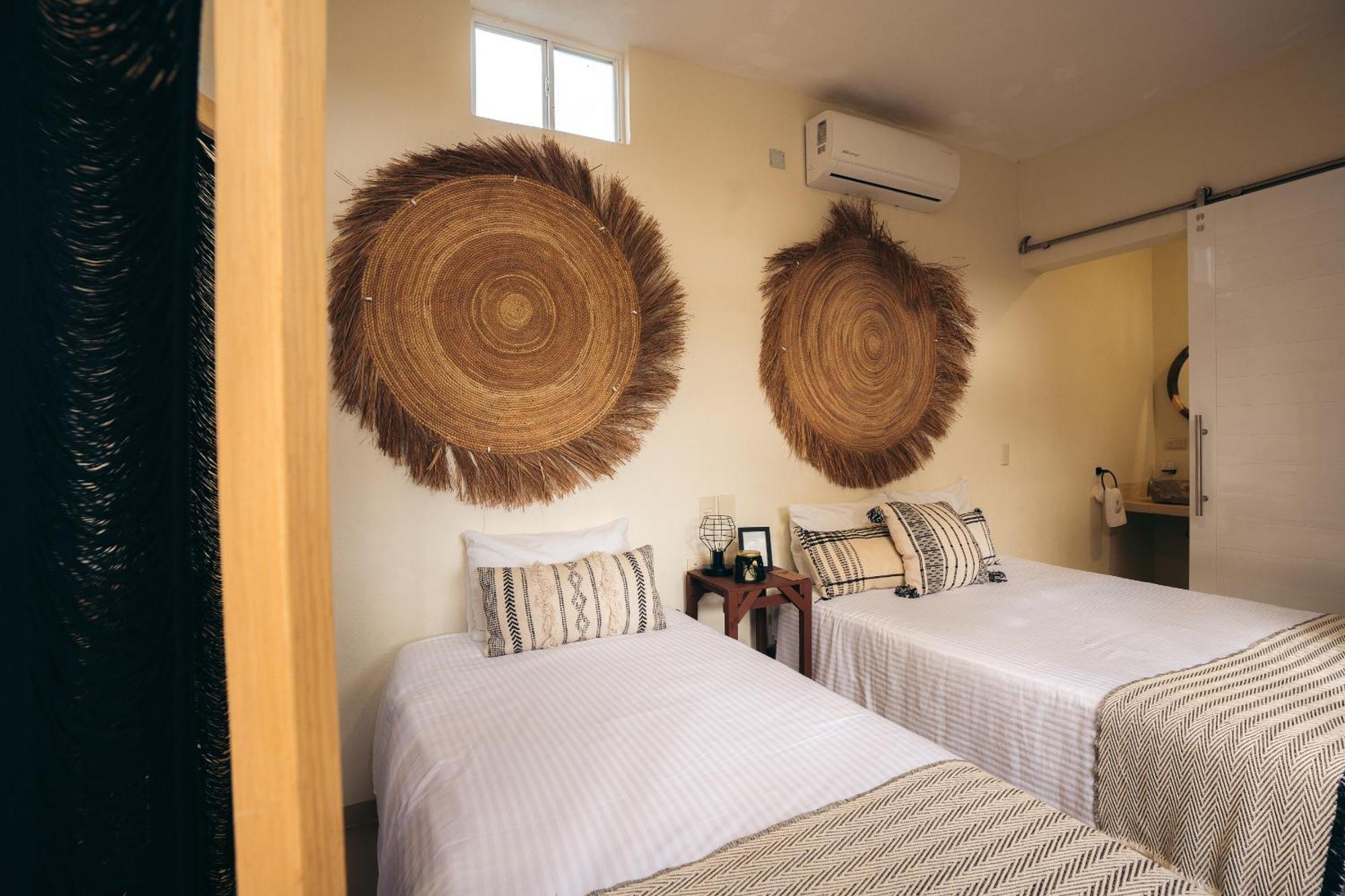 סאיוליטה Nuiya Hoteles Centro מראה חיצוני תמונה